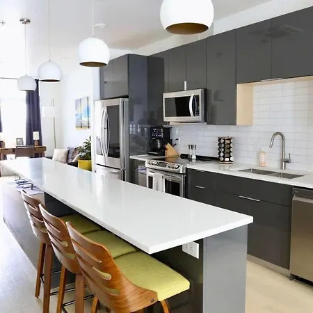 Upscale 2Br Condo W Patio, City Views, Walk To Dt Austin